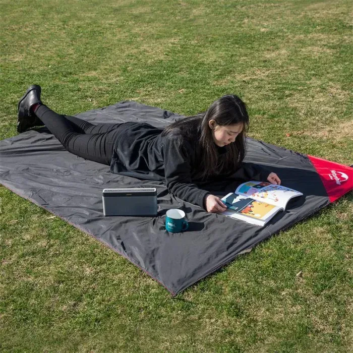 Килимок для пікніка водостійкий надлегкий Naturehike Moisture Picnic Mat NH17D050-B, 145x200 см, чорний