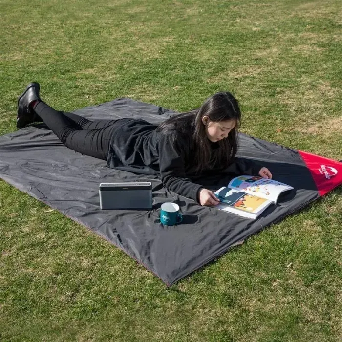 Килимок для пікніка Naturehike NH17D050-B 145x200см, чорний, вологостійкий, для активного відпочинку на природі