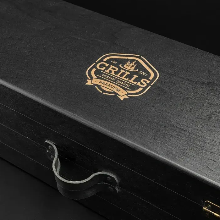 Шашлычный набор подарочный Grills G26: шампура из нержавейки, инструменты для гриля и барбекю в кейсе