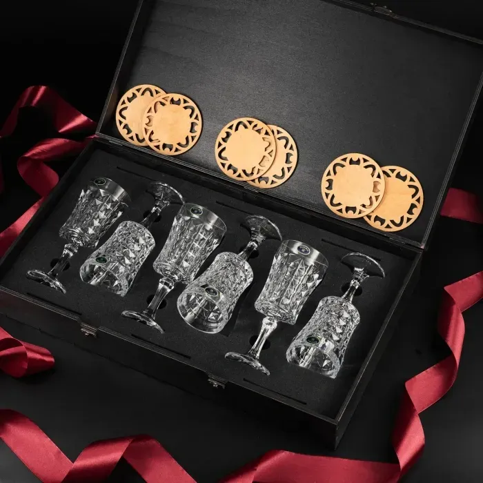 Набір для вина Bohemia Diamond (6 келихів 200 мл) у дерев'яній коробці з гравіюванням – подарунковий набір