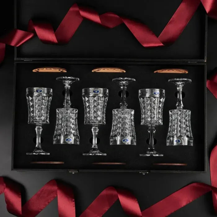 Набір для вина Bohemia Diamond (6 келихів 200 мл) у дерев'яній коробці з гравіюванням – подарунковий набір