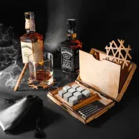 Подарочные камни для охлаждения виски оригинал 9 шт. Деревянная упаковка + мешочек.