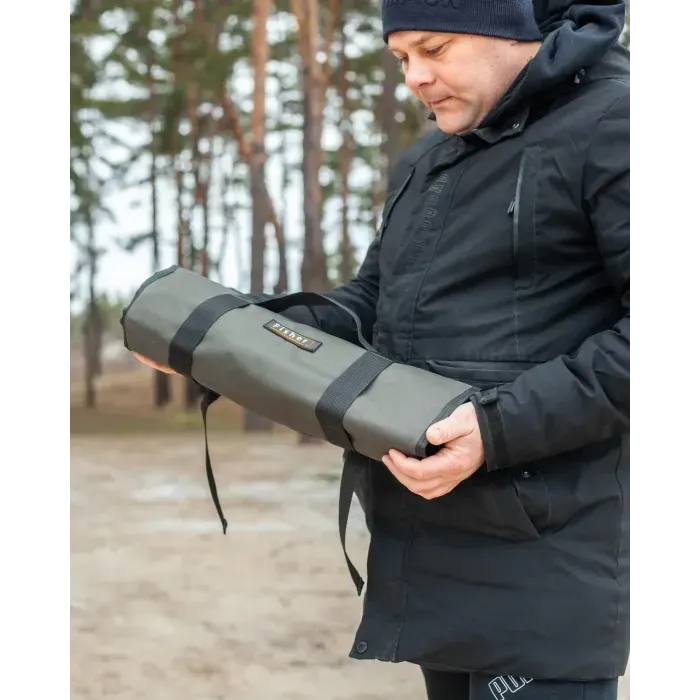Чохол для зимових вудок Fisher на 6 вудилищ: компактний, з ручкою та фастексами.