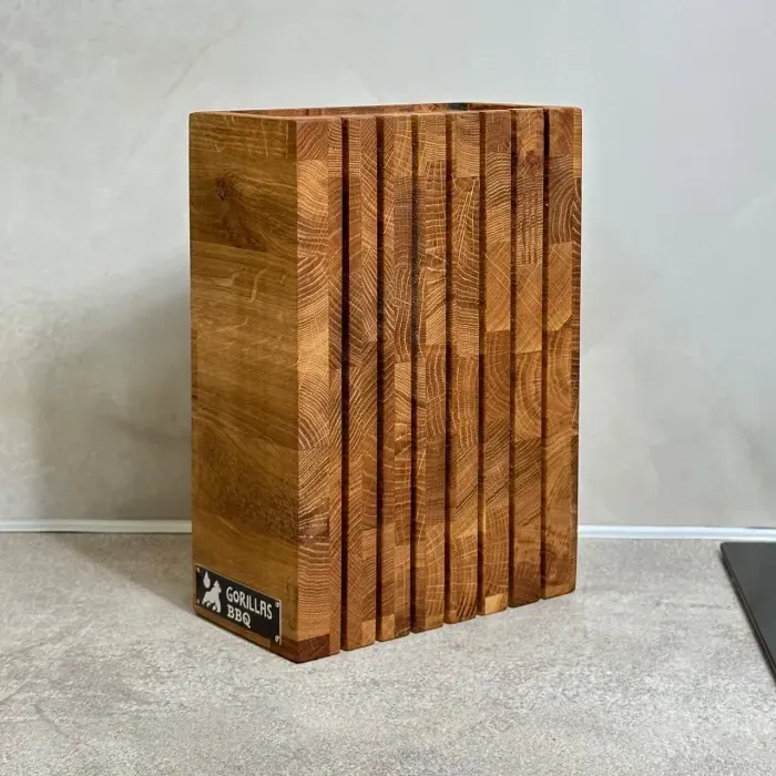 Торцевая деревянная подставка для ножей из дуба Gorillas BBQ 245x175x95 мм
