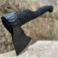 Топор ручной работы с гравировкой "Рок" сталь - У8ГА Gorillas BBQ. Подарочный топор с эффектом "Бытий камень"