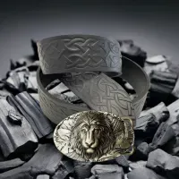 Шкіряний Ремінь (тиснення) з пряжкою «Лев» латунь Gorillas Accessories. Ручна робота. Ремінь для подарунка
