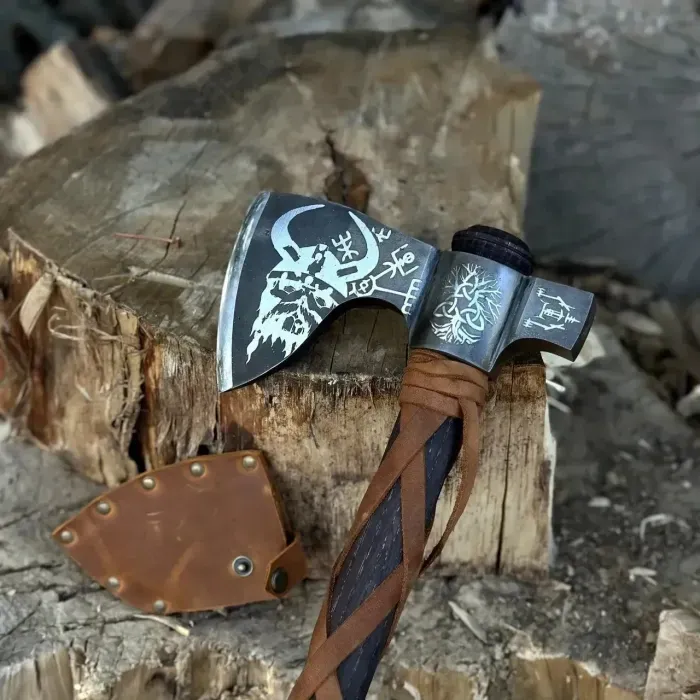 Викингский Топор Gorillas BBQ TR35 - Ручная Ковка 65Г с Гравировкой, Подарочная Версия