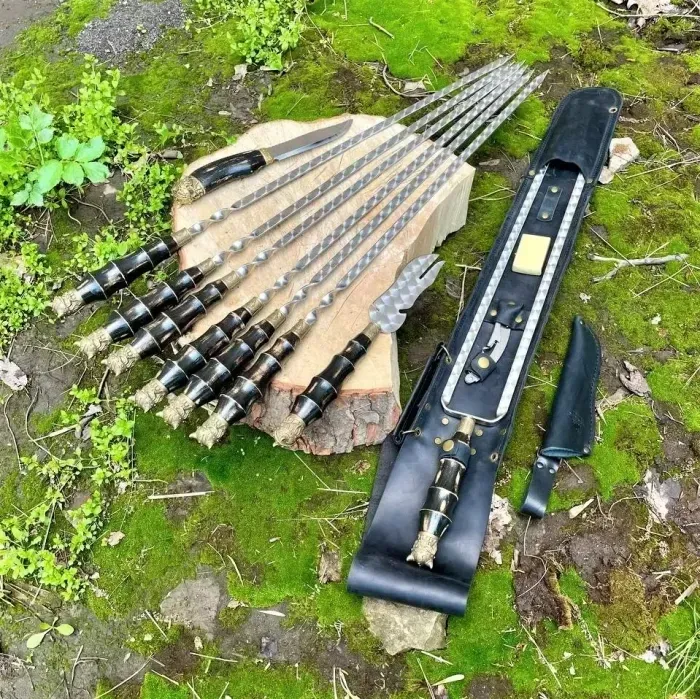 Подарочный Набор шампуров в кожаном чехле 12 предметов Колчан ДАРЫ БОГОВ Gorillas BBQ. Подарок мужу, шефу
