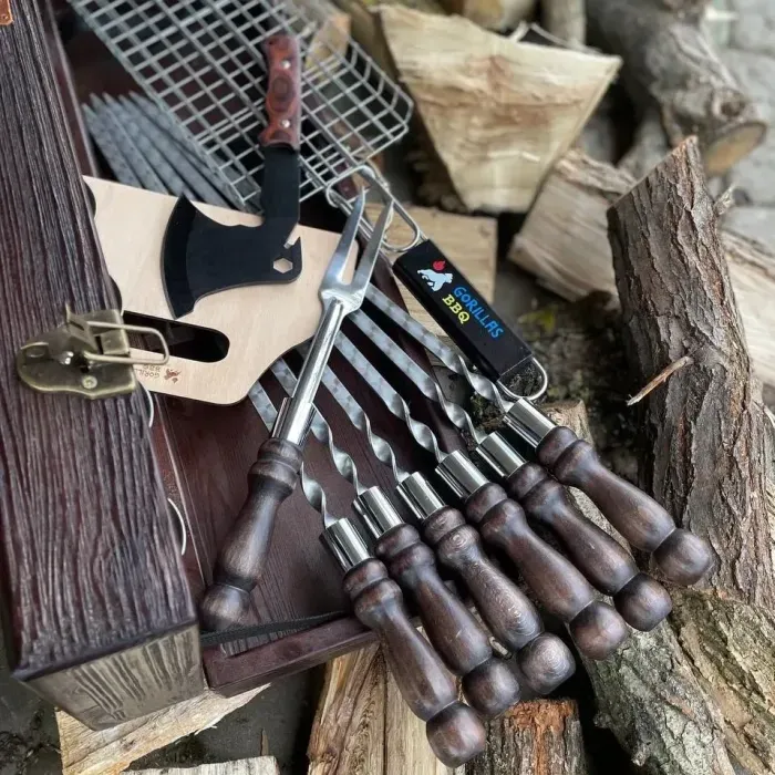 Подарунковий набір для шашлику на 14 предметів ГЕПАРД Gorillas BBQ 14 у дерев'яному кейсі. Ручна робота