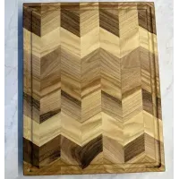 Торцевая разделочная доска Gorillas BBQ DS55 ясень/орех 37x30 см с желобом для сока