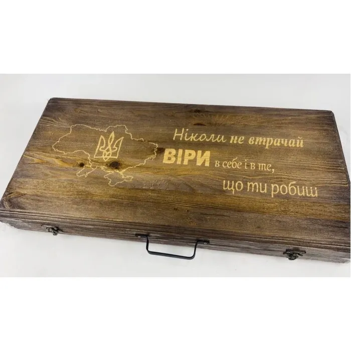 Подарунковий набір для пікніка BBQ Max, ручної роботи, у зручному дерев'яному кейсі.