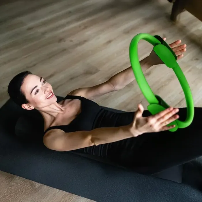 Кольцо для пилатеса Gymtek 38см салатовое: фитнес аксессуар для дома, укрепление мышц и гибкости