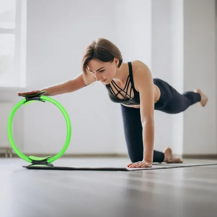 Кольцо для пилатеса Gymtek 38см салатовое: фитнес аксессуар для дома, укрепление мышц и гибкости
