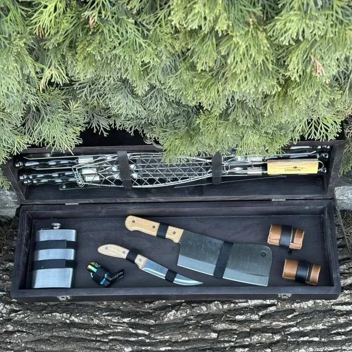 Подарунковий набір шампурів Master BBQ ручної роботи: ковані шампури, кейс, дуб, чорний