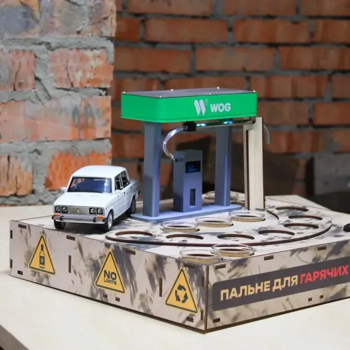 Наливатор алкоголя АЗС Жигули 2106 на 7 чарок (50 мл) с УФ-печатью, USB, дозатор для напитков