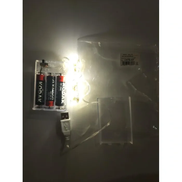 Гирлянда НА БАТАРЕЙКАХ +USB 50 LED 5м. белая РОСА светодиодная